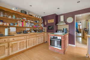 Photo 33- click for photo gallery